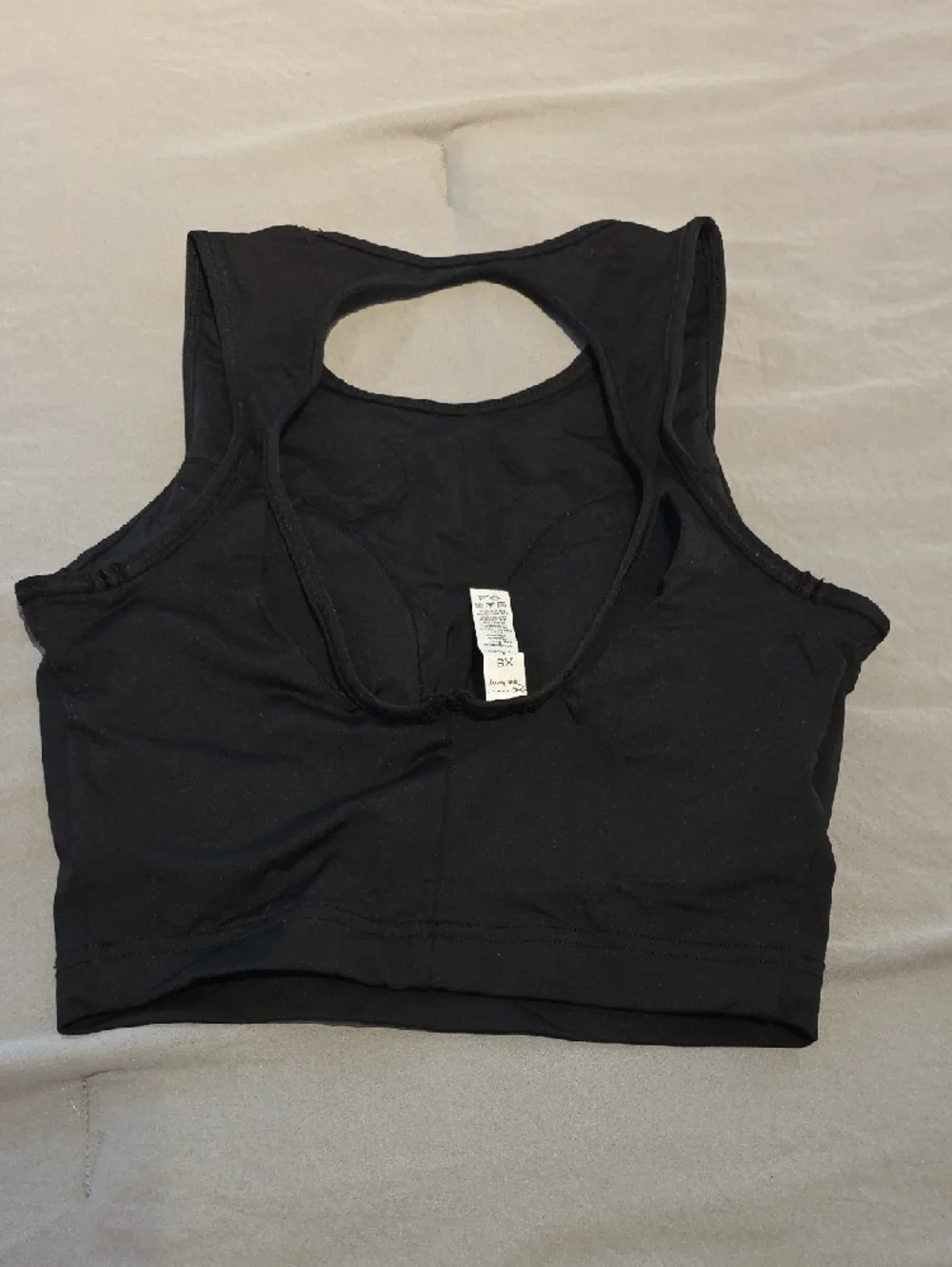 ALO  Black Racerback Crop Sports Bra Tank